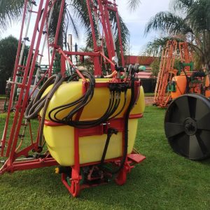 pulverizador  600 litros  marca fankhauser